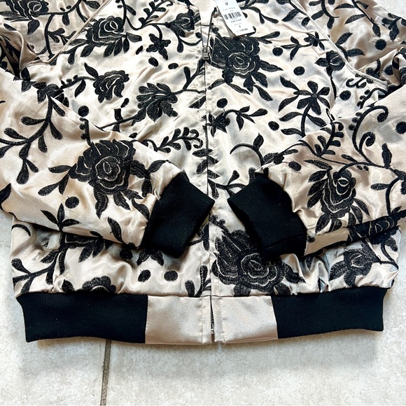 NWT Seek the Label Floral Embroidered Bomber Jacket - Picture 10 of 14